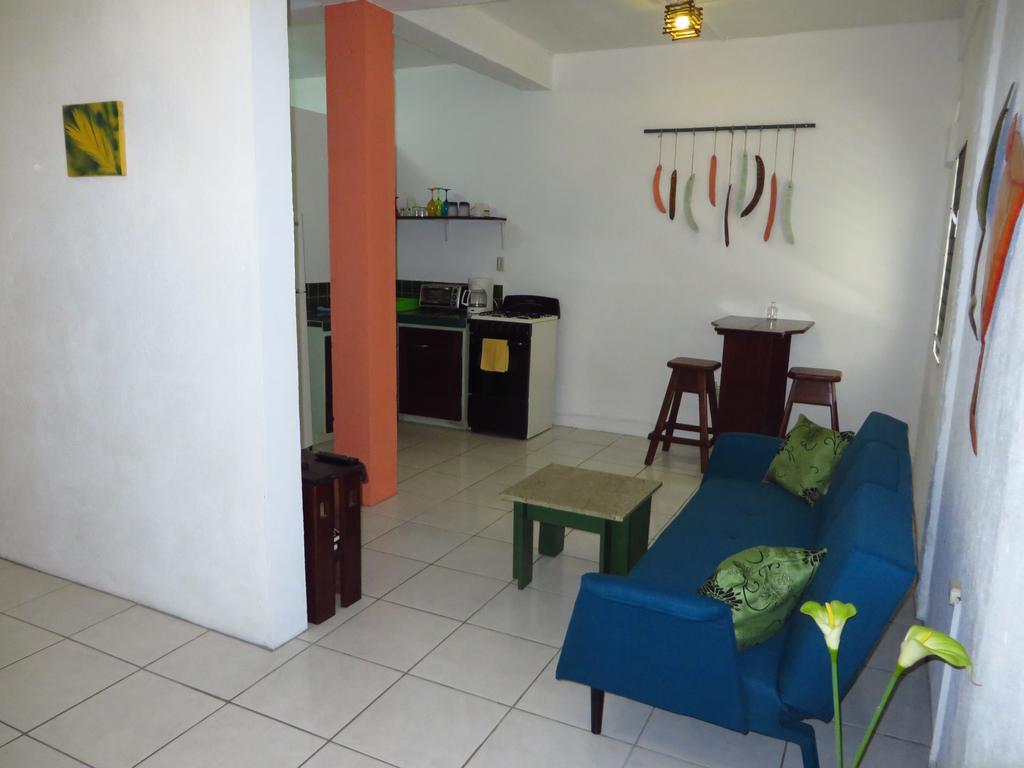 Simberts Apartments Maya Beach Exterior photo